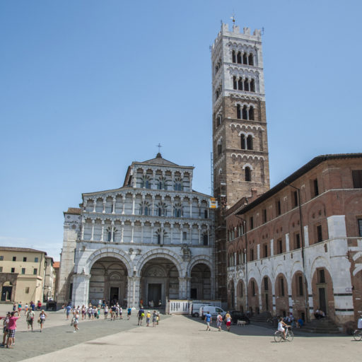 chiesa-cattedrale-di-san-martino-torre-campanaria-01