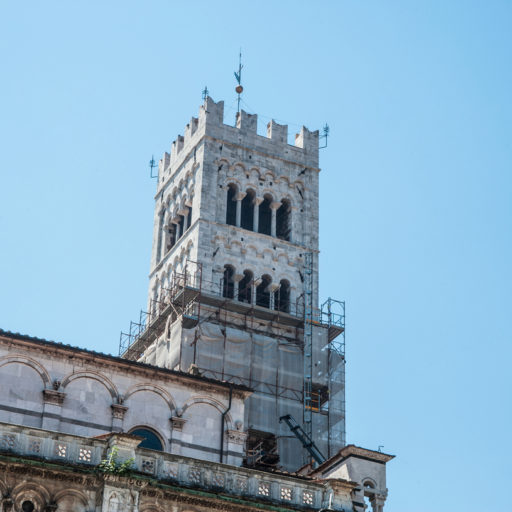 chiesa-cattedrale-di-san-martino-torre-campanaria-03